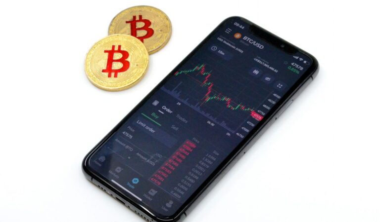 A Teoria do Maior Tolo é um Motivo Para Parar de Investir em Criptomoedas?